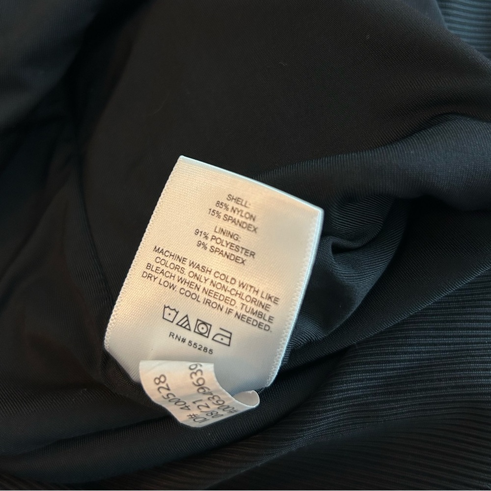 Express woman’s black body suit - Picture 4 of 4